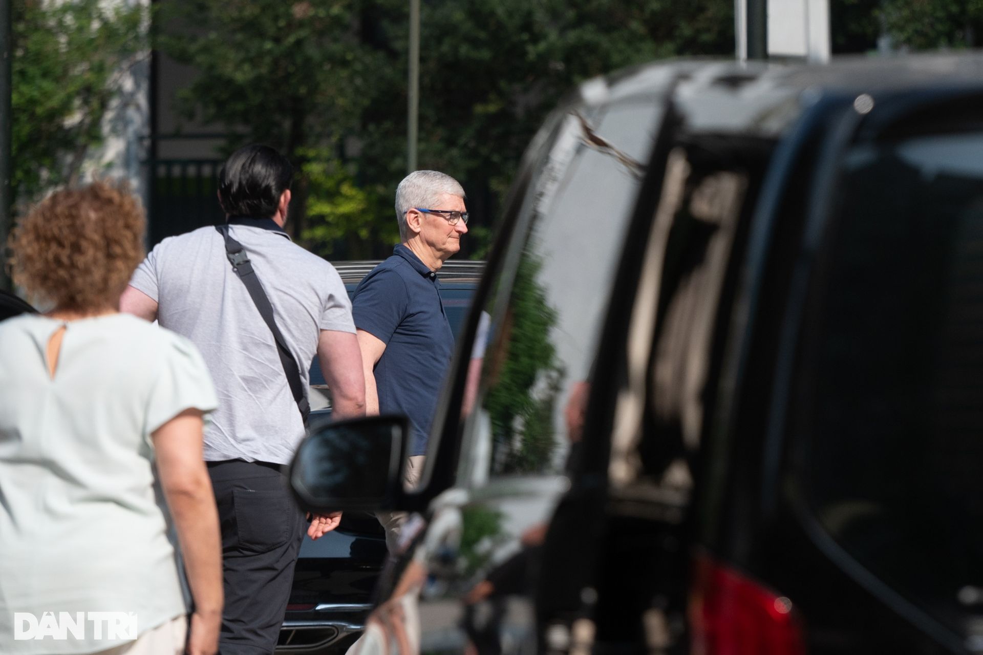 Tim Cook rời Việt Nam