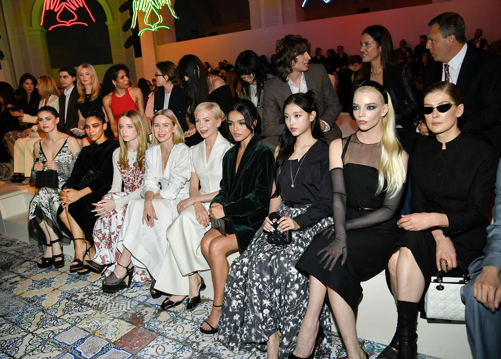 Haerin giao lưu với các sao quốc tế tại show Dior Pre-Fall 2024