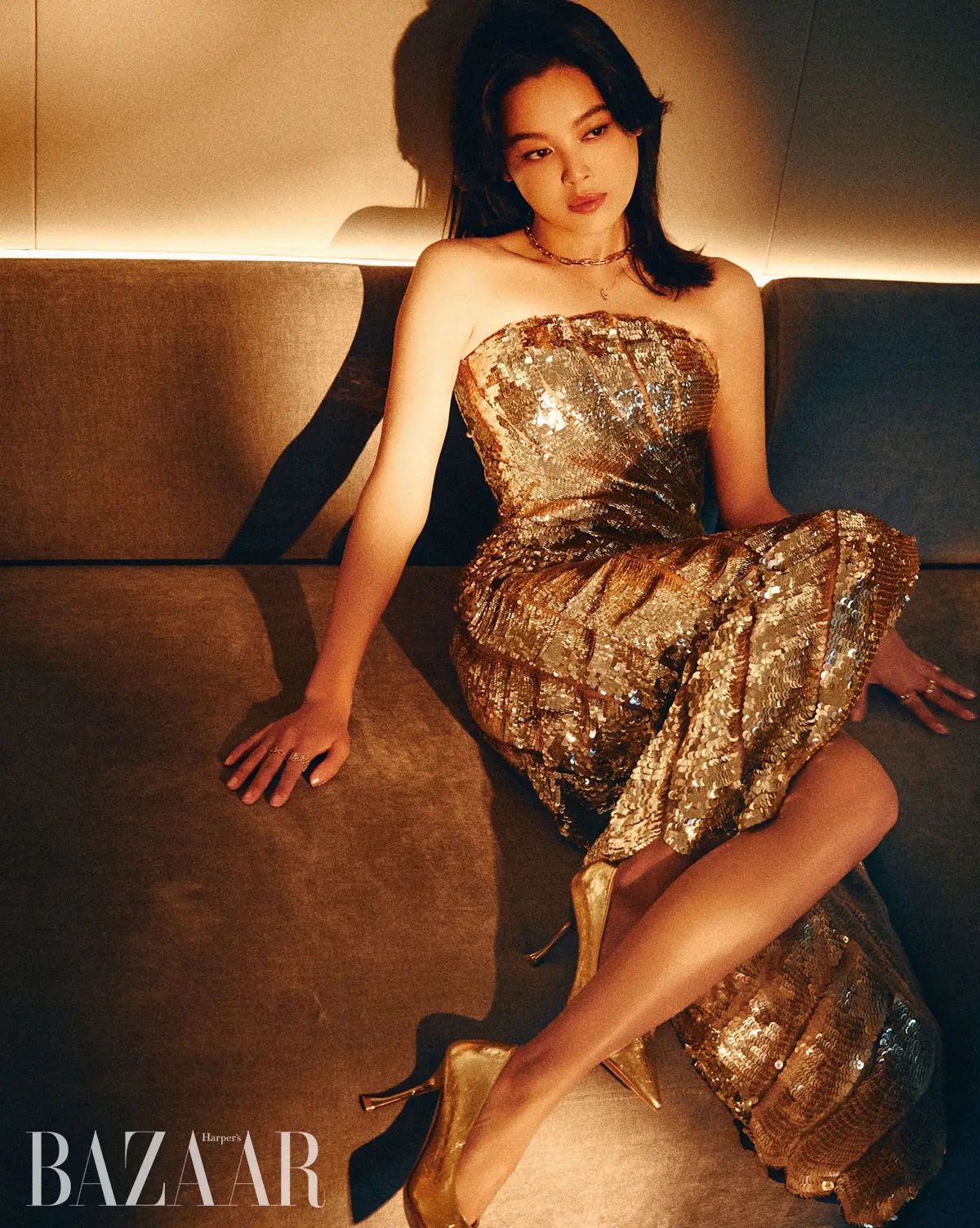 Lisa (BLACKPINK) và Tân Chỉ Lôi đụng váy Oscar De La Renta