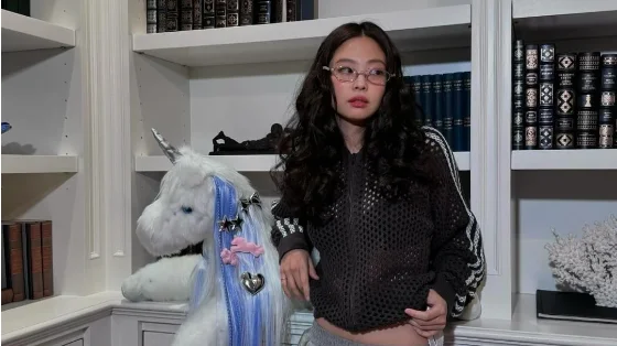 Jennie, Camila Cabello tranh nhau mặc đồ local brand Việt