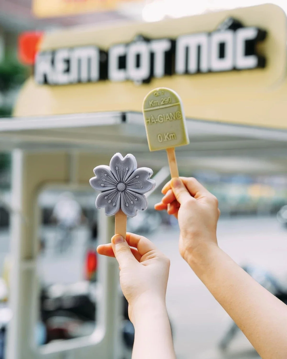 Món kem cột mốc 