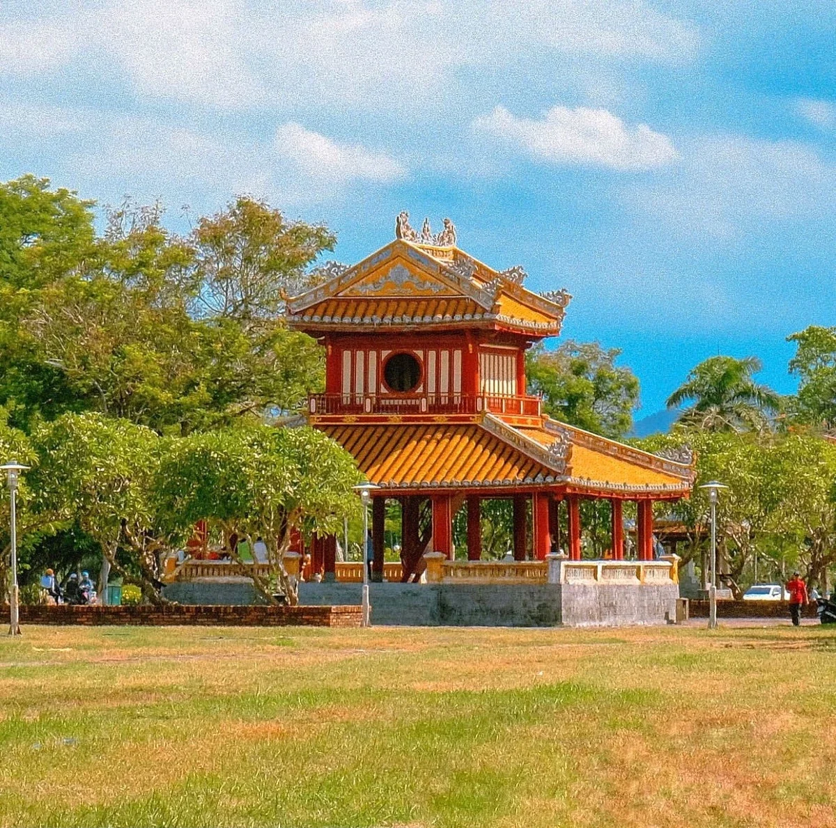 Tầm này đi Huế đẹp nhất năm
