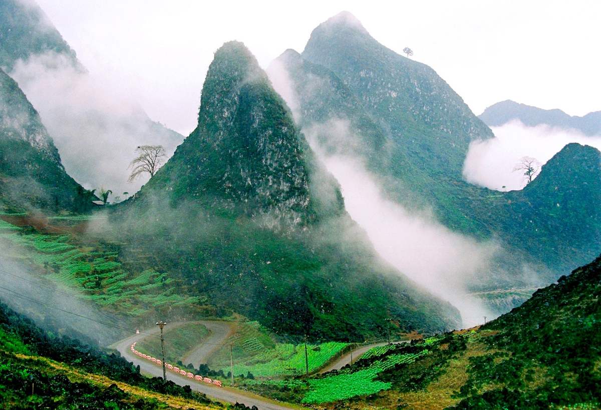  Làng văn hóa du lịch Lũng Cẩm