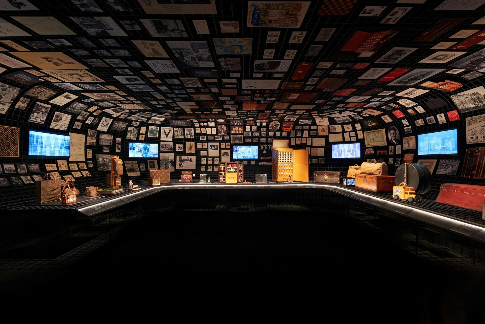 Louis Vuitton cafe