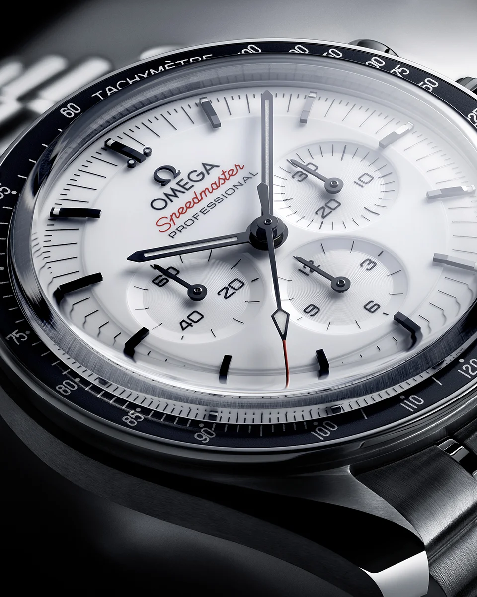 Omega Speedmaster Moonwatch mặt số trắng bí ẩn ra mắt thế giới