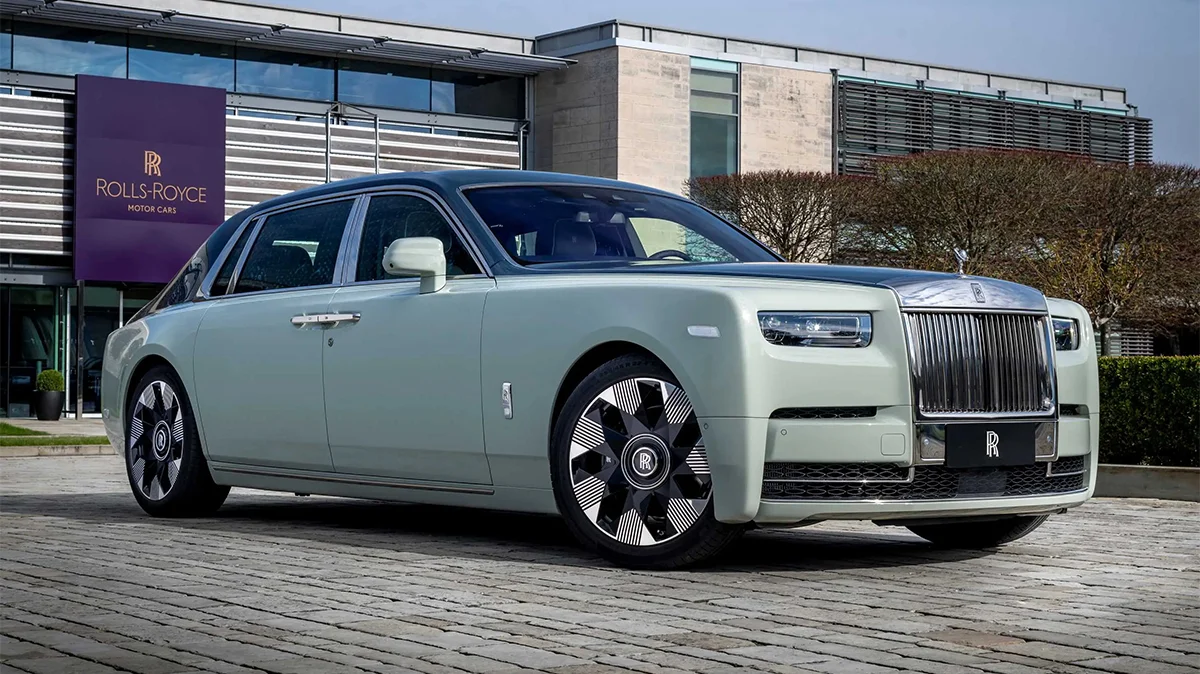 Rolls-Royce trình làng bộ sưu tập xe mới ngay trước triển lãm ô tô Bắc Kinh