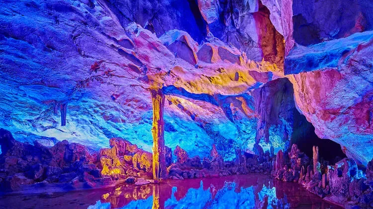 Hang Sơn Đoòng - điểm tham quan dưới lòng đất đẹp nhất thế giới hoàn hảo cho kỳ nghỉ hè