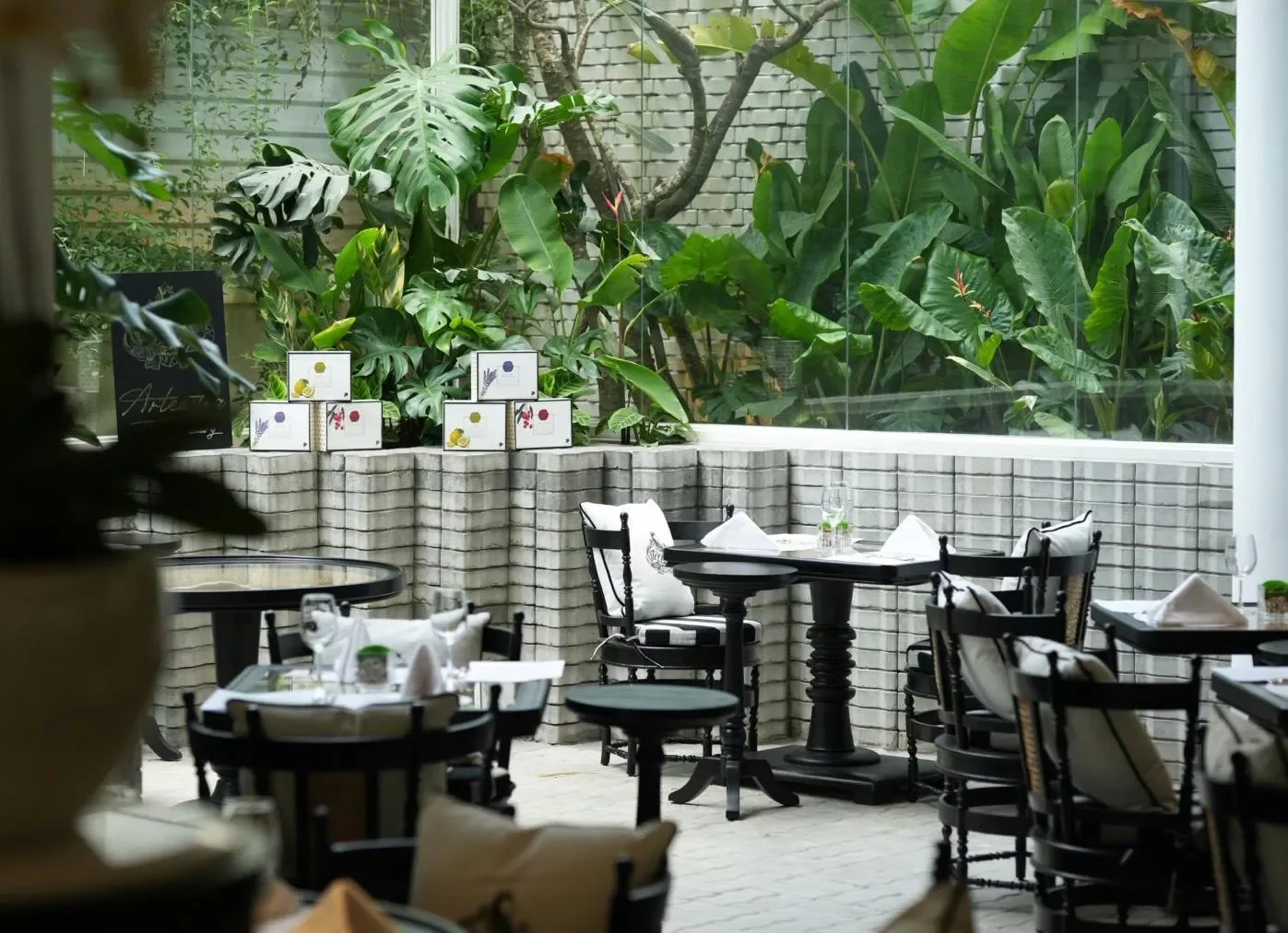 Arteastiq mang nghệ thuật thưởng trà thủ công tinh tế từ Singapore đến Việt Nam