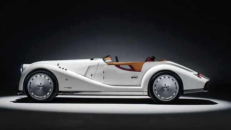 Morgan và Pininfarina hợp tác  tạo nên Midsummer - Siêu phẩm với hơn 250 giờ chế tạo