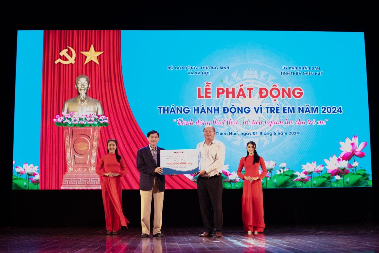 Johnathan Hạnh Nguyễn