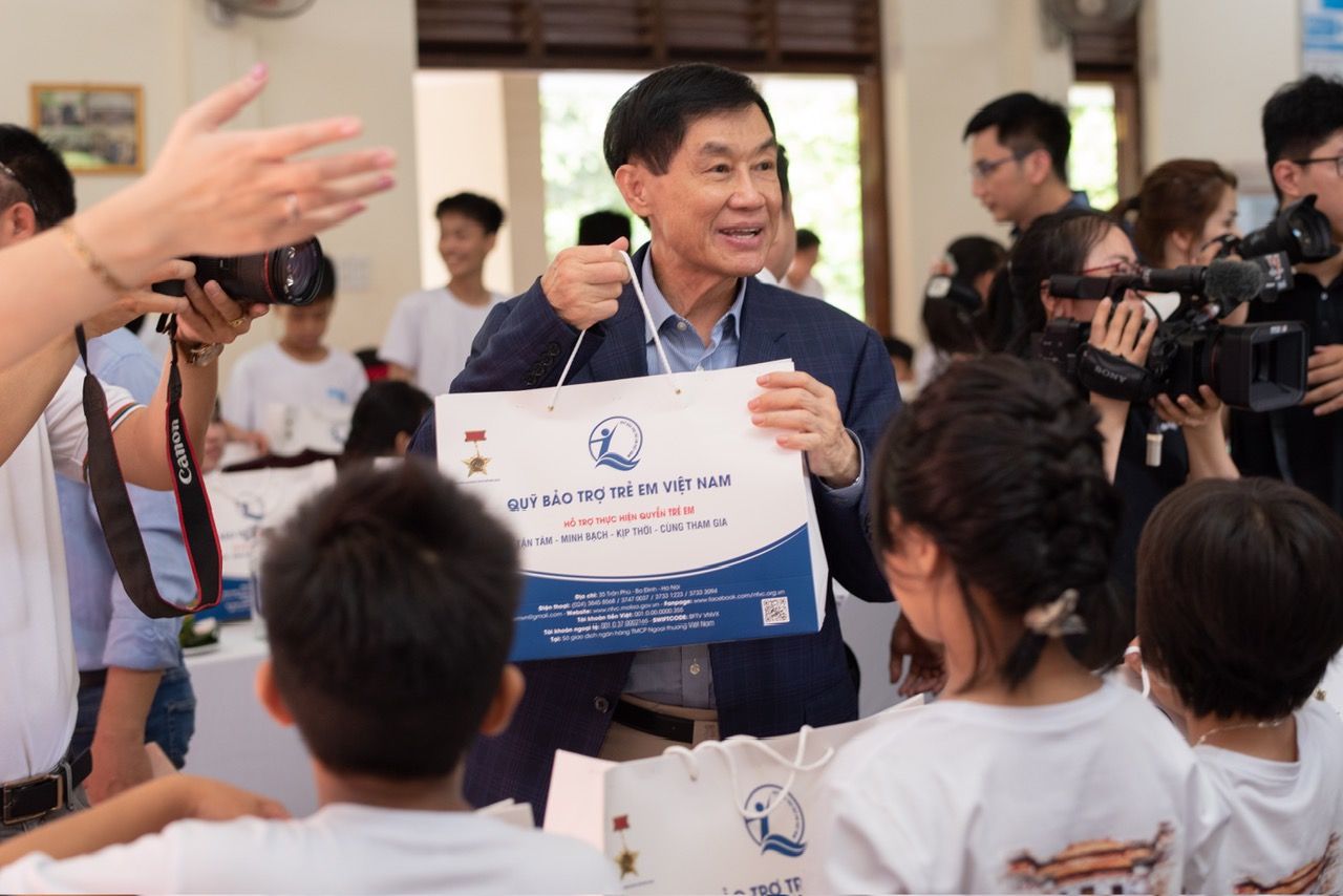 Johnathan Hạnh Nguyễn