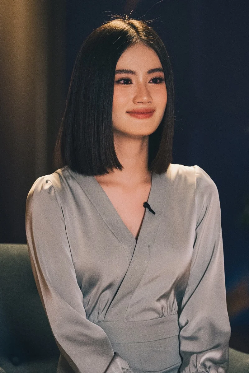 Hoa hậu Ý Nhi làm gì khi hiếm hoi trở về Việt Nam, trước thềm thi Miss World 2025?