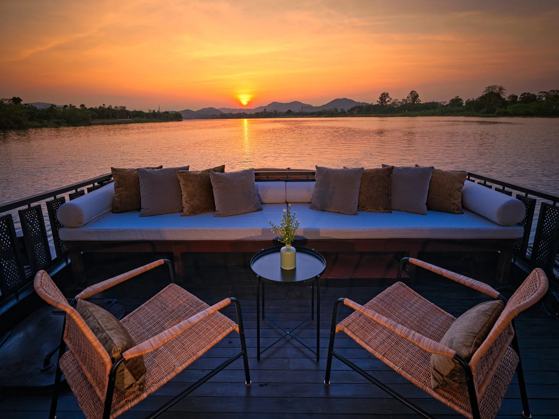 Resort biển Huế có bể bơi tuyệt đẹp không thể bỏ lỡ