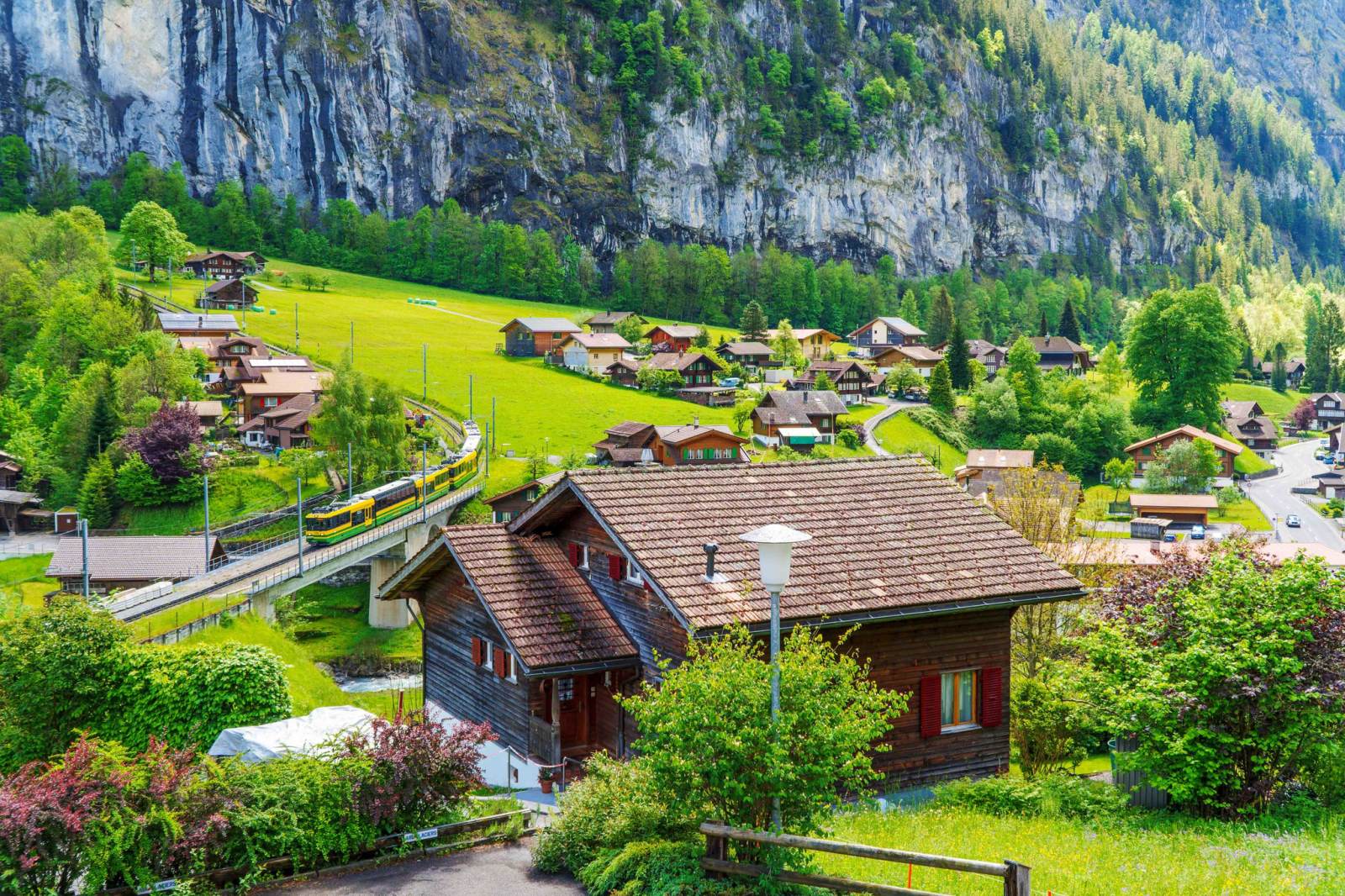 Interlaken và bối cảnh bộ phim “Hạ Cánh Nơi Anh”