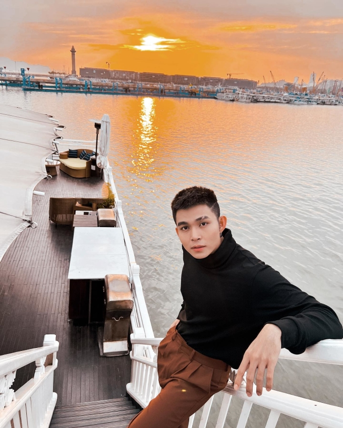 Nơi bắt đầu cuộc tình Midu - Minh đạt: Du thuyền hạng sang