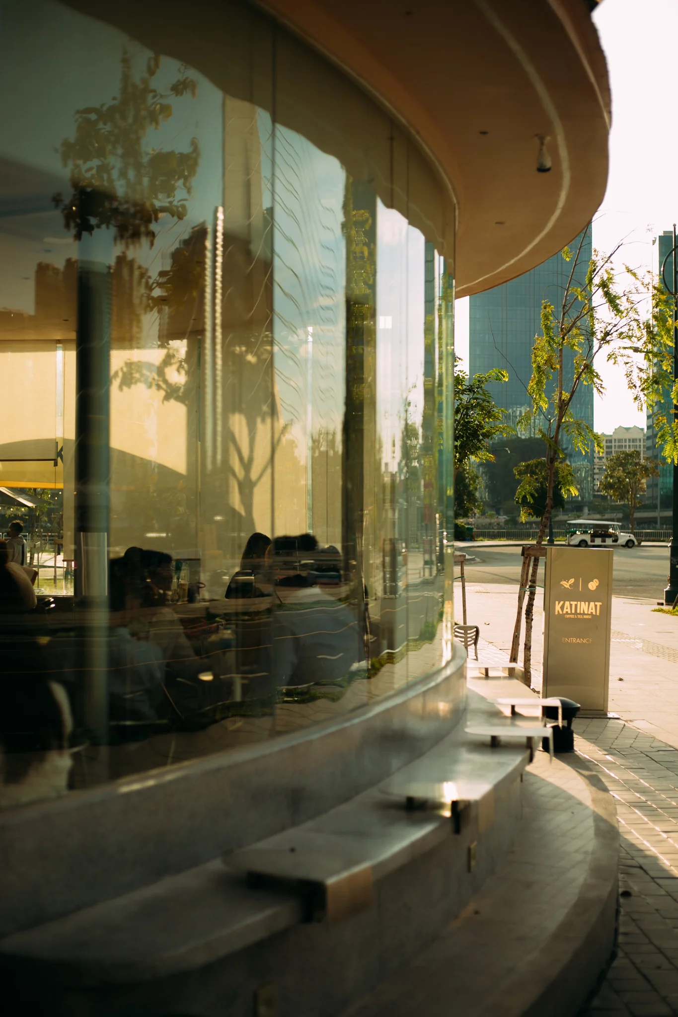 Starbucks WaterBus Thủ Thiêm