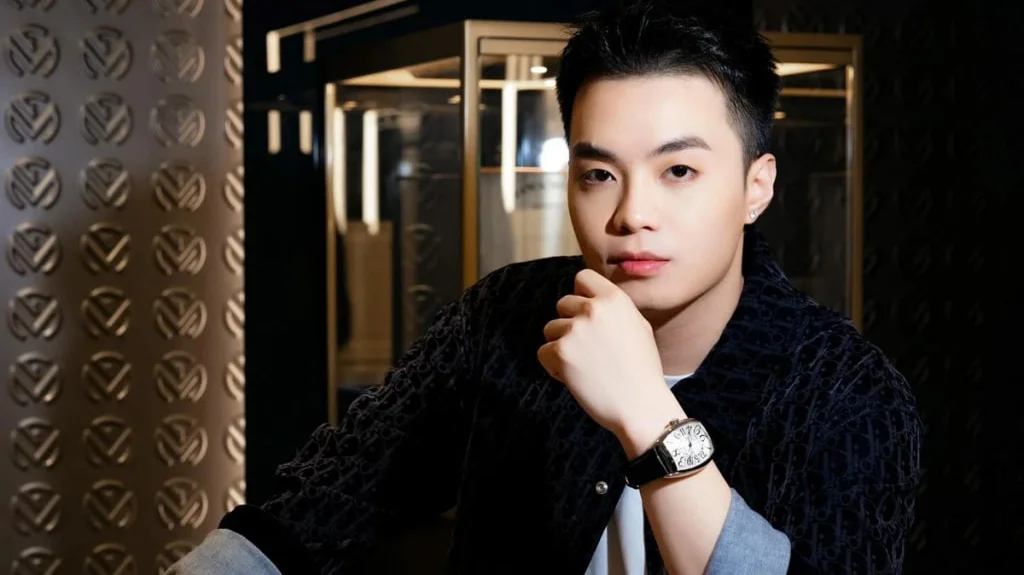 Negav gây chú ý ở Anh trai 'say hi'