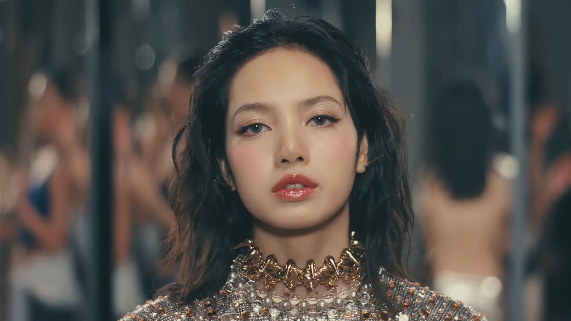 MV New Woman