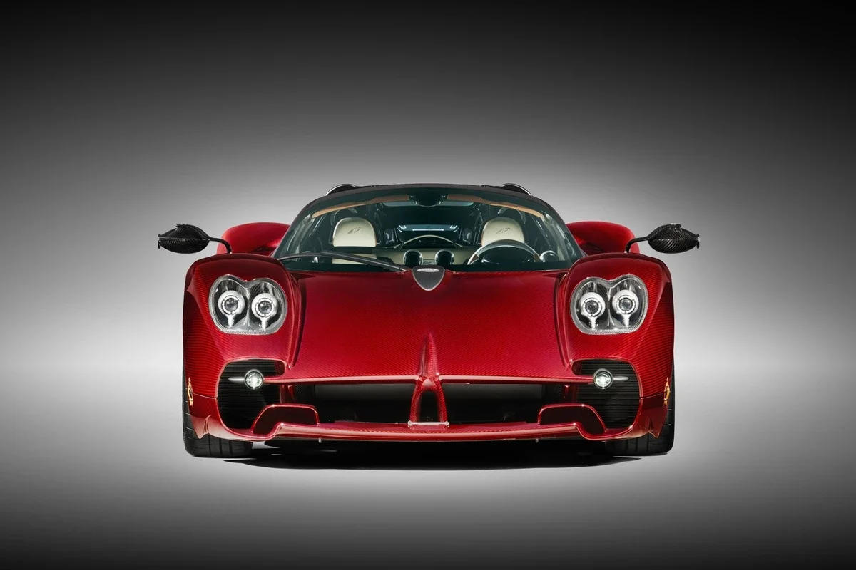 Siêu xe Pagani Utopia Roadster chính thức ra mắt