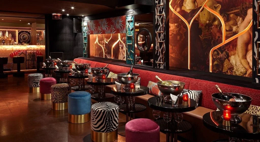 Quán bar tại Paris