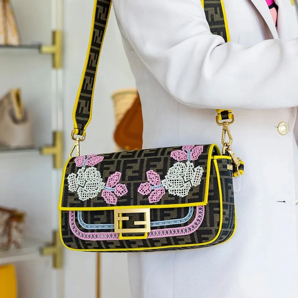 Túi xách Fendi Baguette