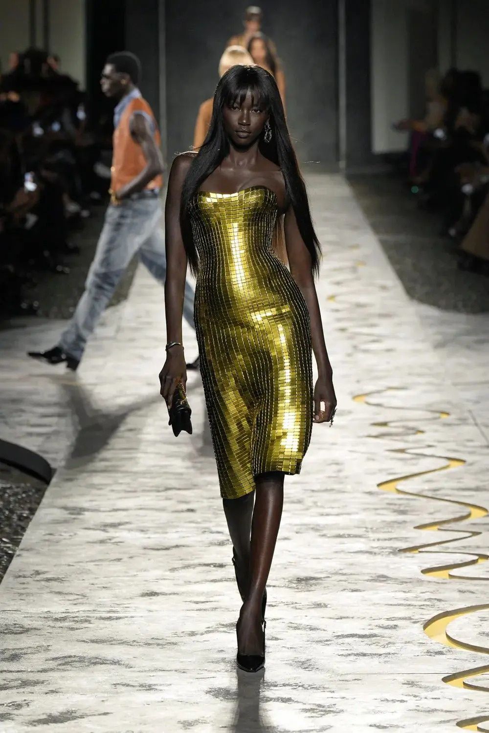 BST mới của Versace