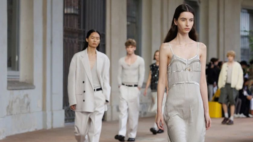 Onitsuka Tiger giới thiệu BST Xuân/Hè 2025 tại Milan Fashion Week