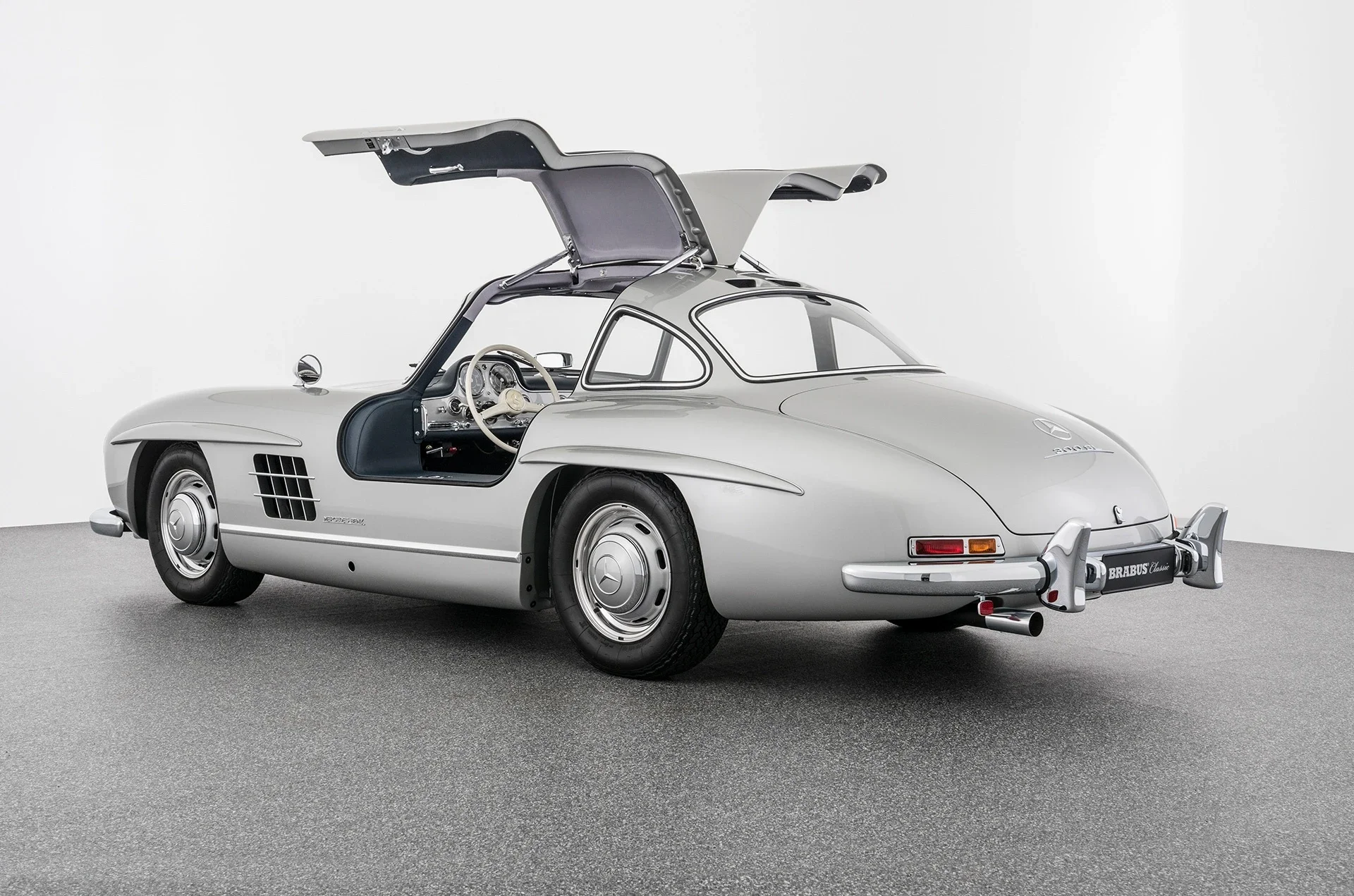 Huyền thoại Mercedes-Benz 300 SL xuất hiện tại Việt Nam?
