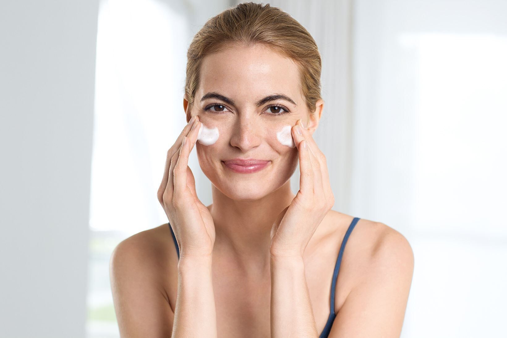 08-nivea-facecare-content-how-to-wash-your-face.jpg