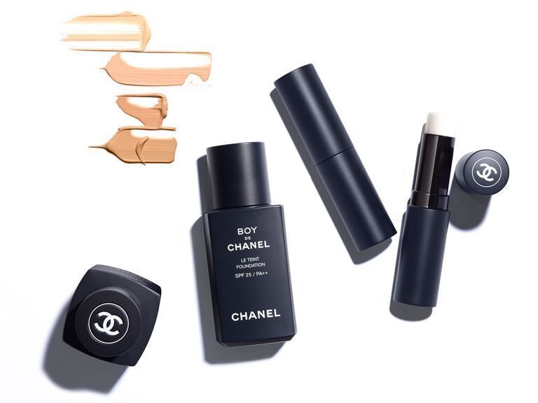 chanel-2019-mens-makeup2-1-1534787032.jpg