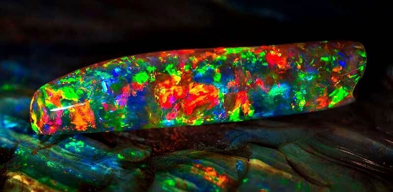 Worlds-most-expensive-opal-literally-glows-in-the-dark-geology-in.jpg