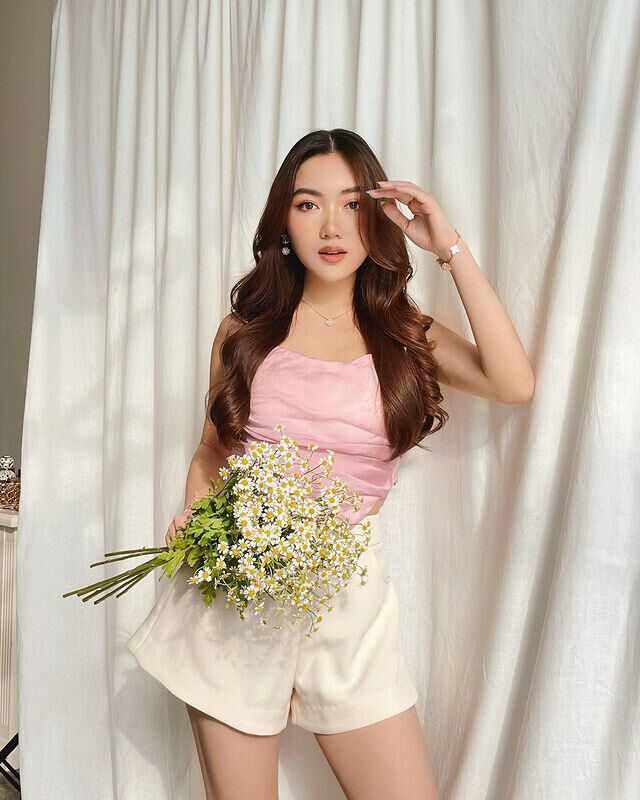 Tủ đồ đẫm mùi sang chảnh của amp;#34;Tiểu thư lâu đài trắngamp;#34; trị giá chục triệu USD - 1