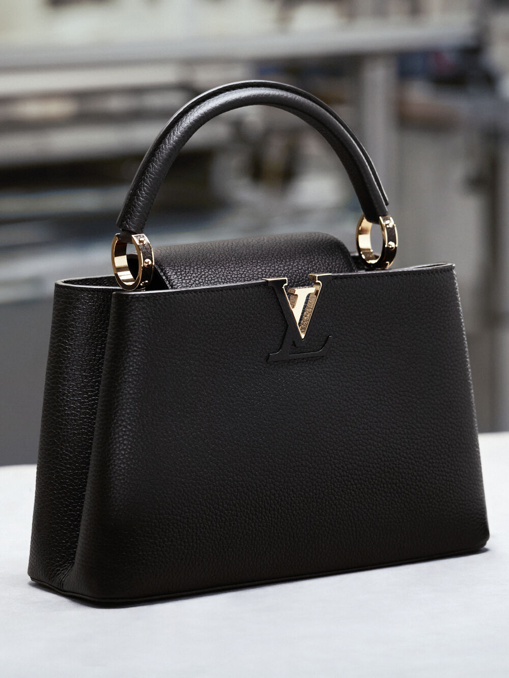 Túi Louis Vuitton Capucines