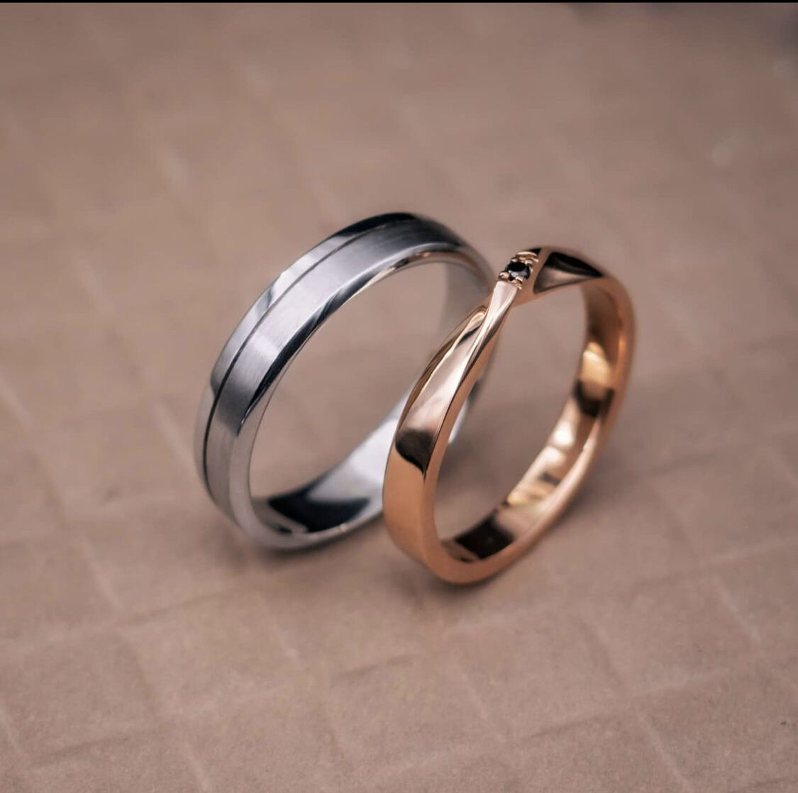 nhẫn cưới his & her