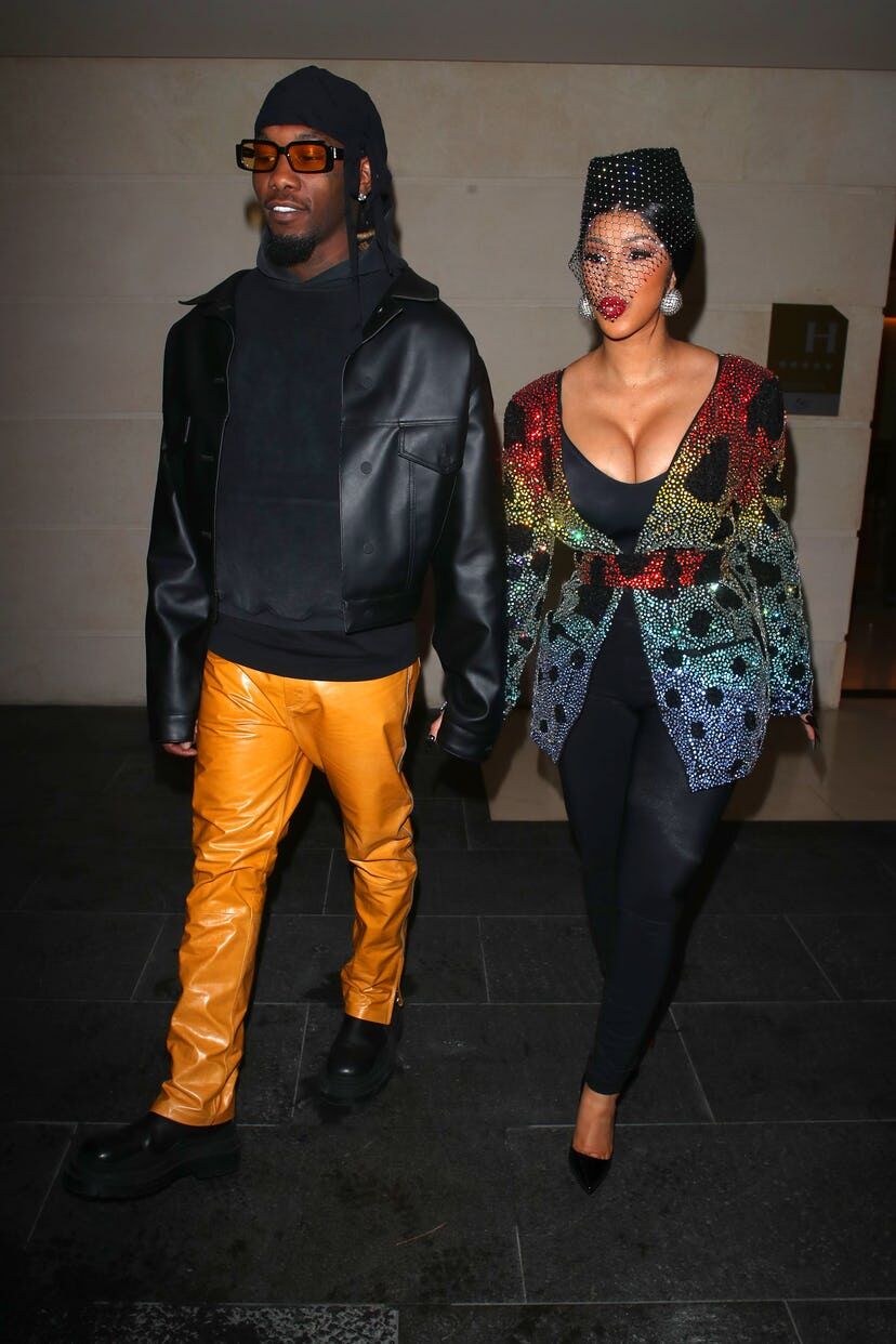 nữ Rapper và Offset ra về Balenciaga show PFW