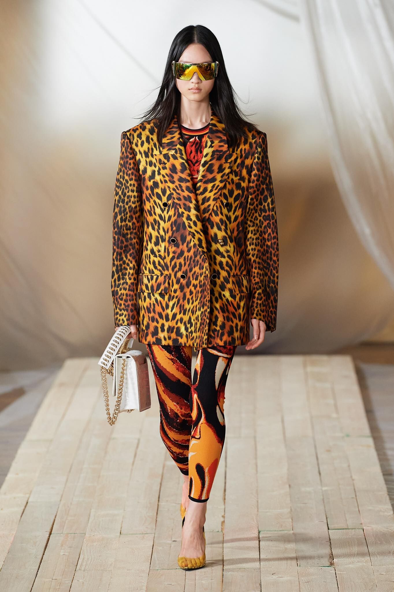 Cavalli thời trang xuân hè 2022 look1