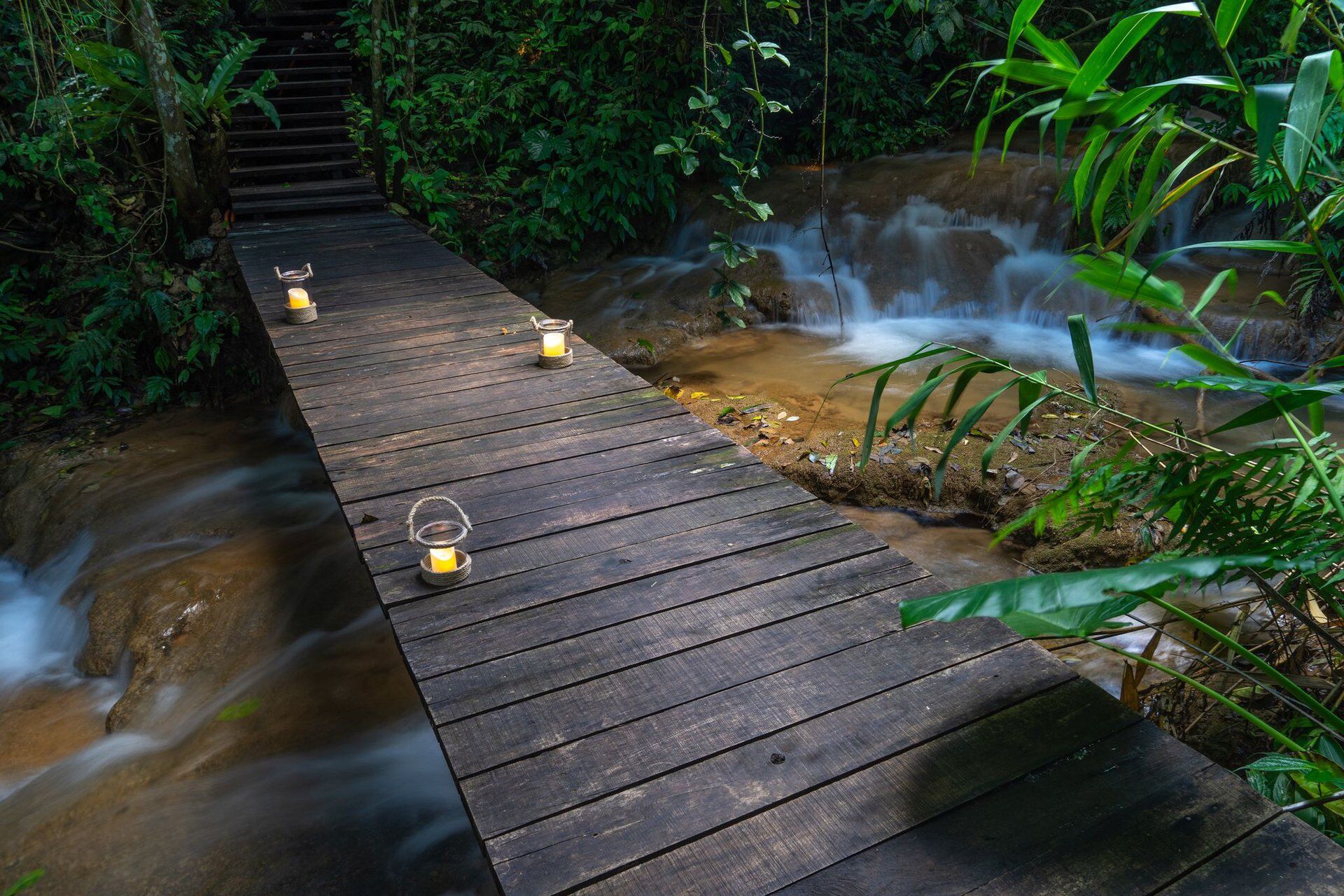 thac nuoc tai avana retreat mai chau