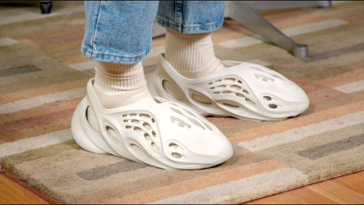 yeezy-foam-runner-brad-hall-1620965776166420005023.jpg