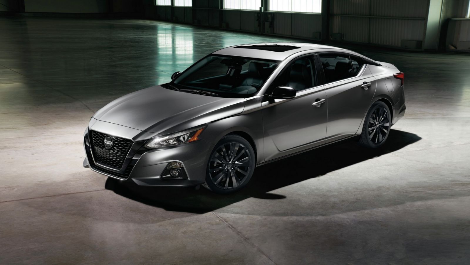 Nissan Altima bổ sung thêm phiên bản Midnight Edition 2022 có gì 