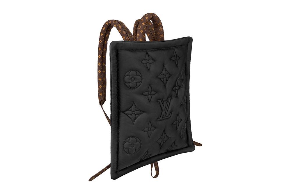 Louis Vuitton tiếp tục cho ra mắt “túi gối” lấy cảm hứng từ thiết kế