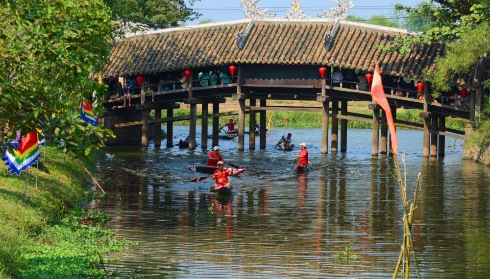 Cầu ngói Thanh Toàn
