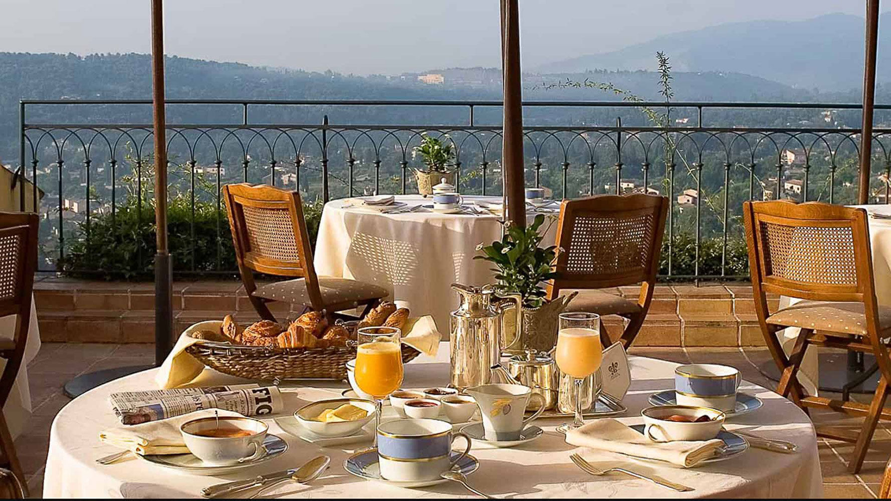 Một ngày du lịch ở Grasse, kinh đô nước hoa của thế giới