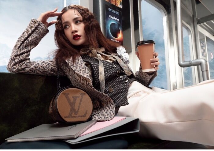 Không chỉ túi máy bay của Louis Vuitton, thế giới hàng hiệu còn nhiều mẫu túi độc lạ hơn thế - 12