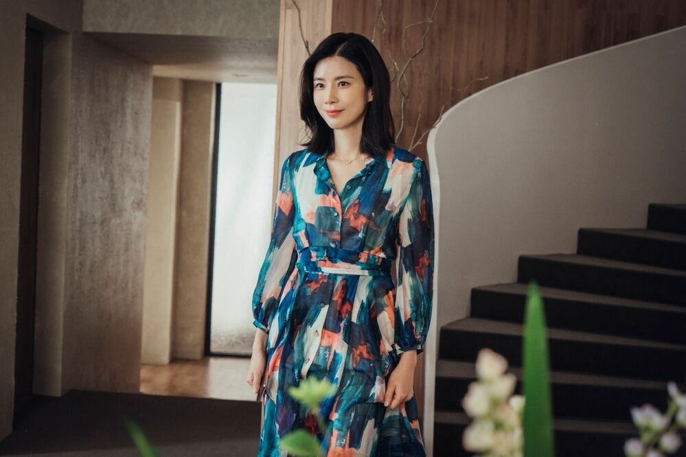 Lee Bo Young