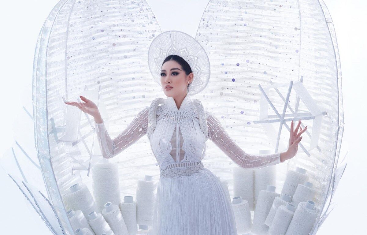 Trang phục Kén Em của Khánh Vân