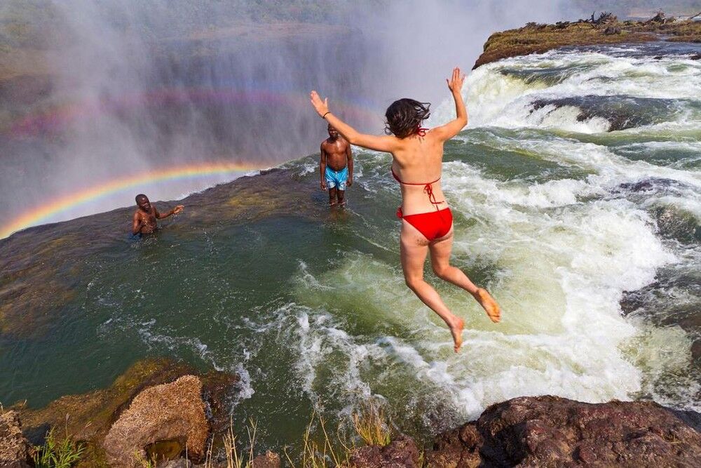 Hồ bơi của quỷ - Zambia và Zimbabwe