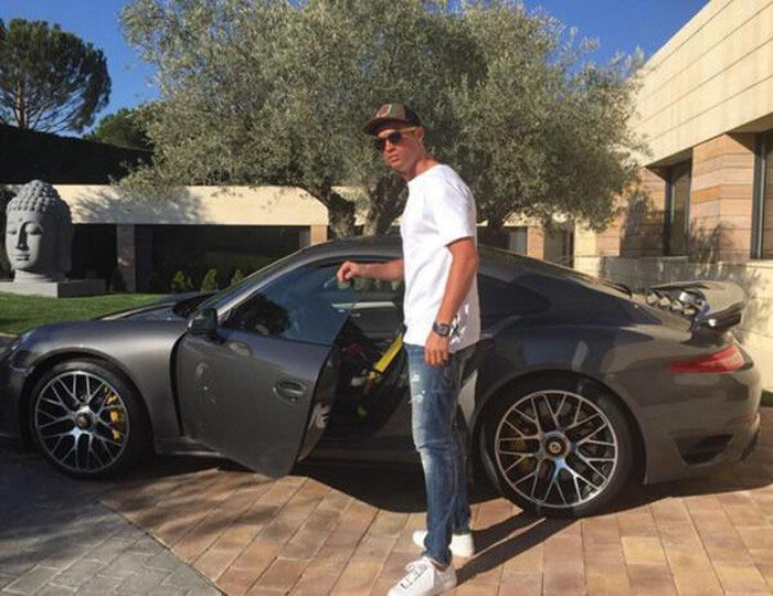 Chiếc Porsche Turbo S 911 của Ronaldo