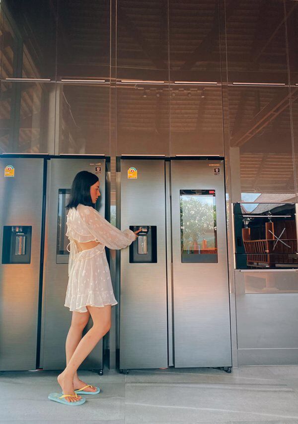 Căn bếp toát ra mùi tiền của Angela Chu