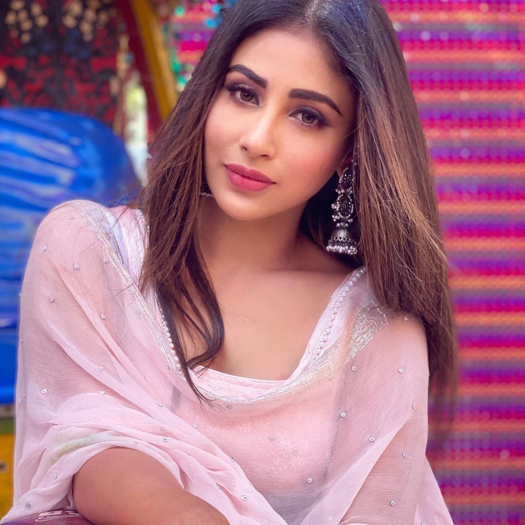 Nữ chính Tình người kiếp rắn - Mouni Roy và hành trình theo đuổi nghệ thuật-7
