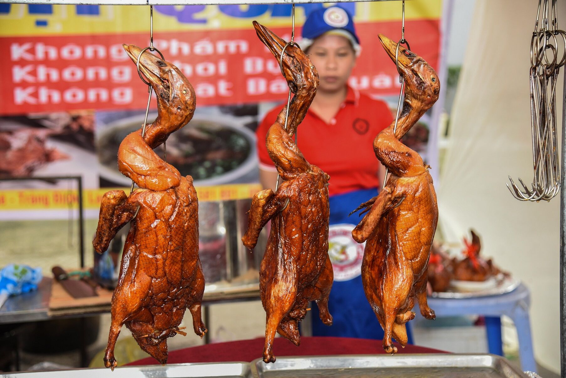 Vịt quay lá mác mật: Món ngon trứ danh của xứ Lạng - 2
